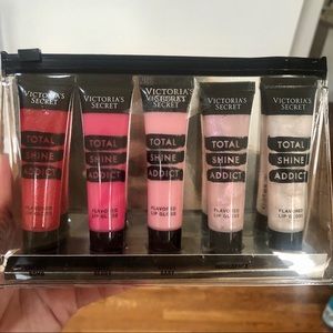 VS Total Shine Addict Lip Gloss 💋 NWT